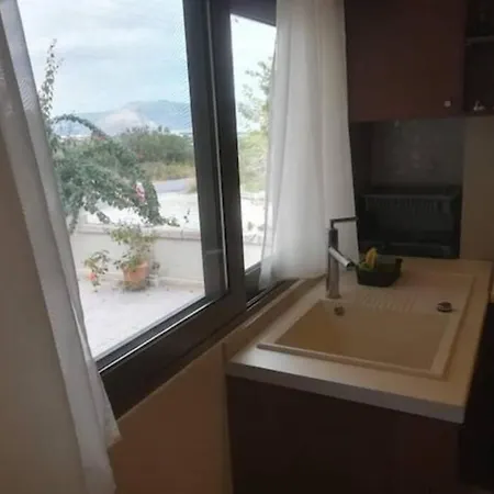 μεσόστρατο 1 Apartment